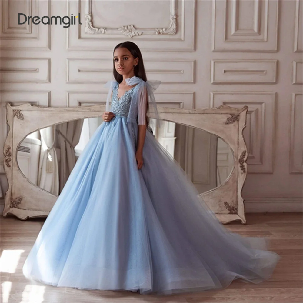 Elegant Sky Blue Flower Girl Dresses For Wedding 2023 V-Neck Shiny Appliques Sequined Kids Formal Party First Communion Gowns
Elegant Sky Blue Flower Girl Dresses For Wedding 2023 V-Neck Shiny Appliques Sequined Kids Formal Party First Communion Gowns