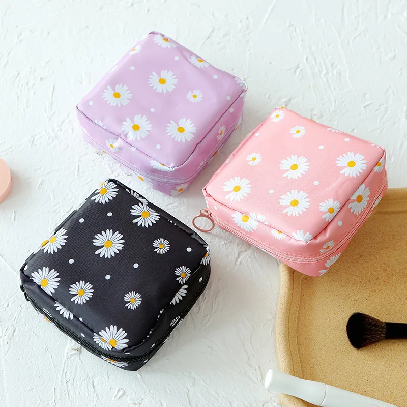 New Woman Sanitary Napkin Bag Tampon Storage Bag Lady Portable Waterproof Cute Girls Cosmetics Supplies Holder Organizer
New Woman Sanitary Napkin Bag Tampon Storage Bag Lady Portable Waterproof Cute Girls Cosmetics Supplies Holder Organizer