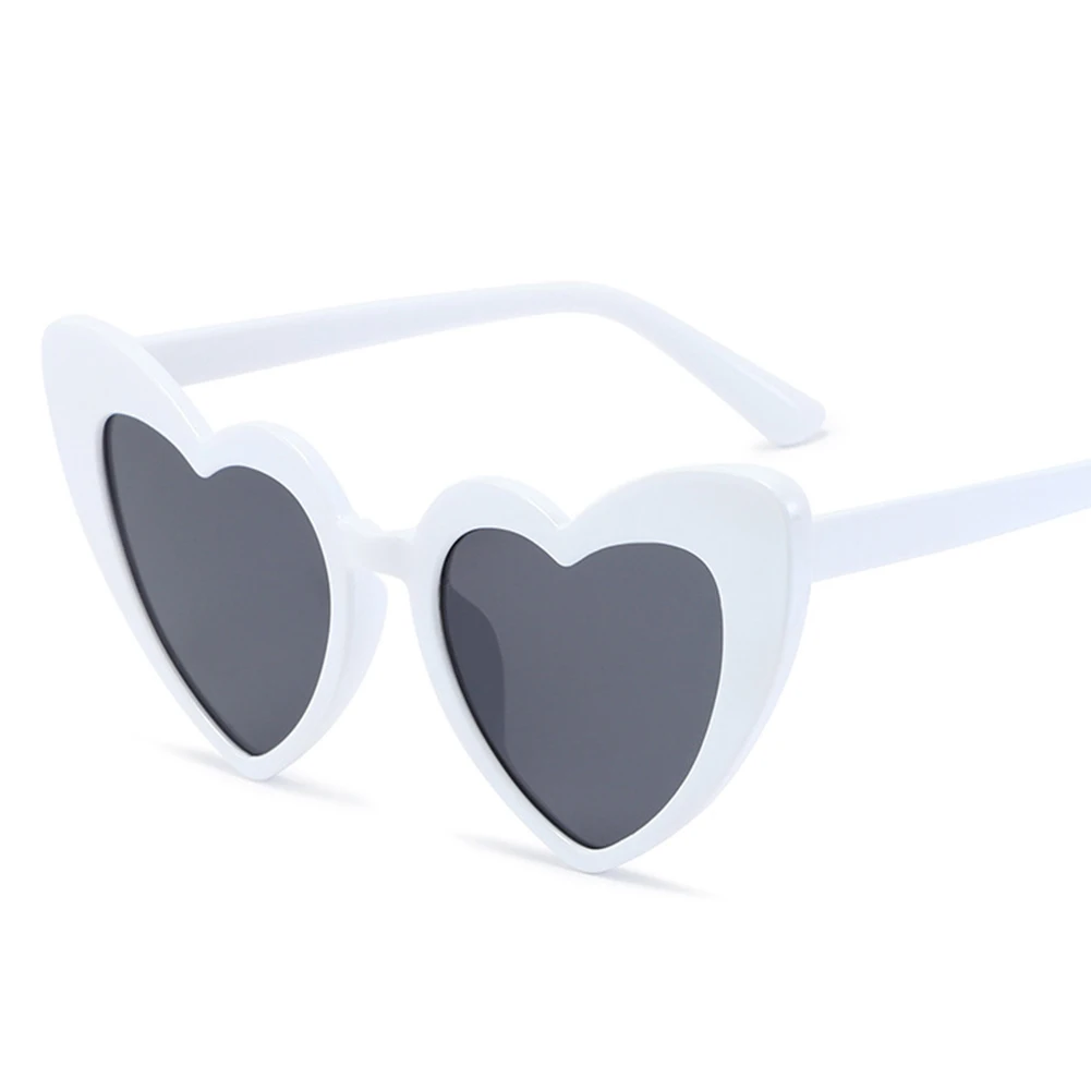 2023New Heart Sunglasses Women Brand Designer Cat Eye Sun Glasses Female Retro Love Heart Shaped Glasses Ladies UV400 Protection
2023New Heart Sunglasses Women Brand Designer Cat Eye Sun Glasses Female Retro Love Heart Shaped Glasses Ladies UV400 Protection