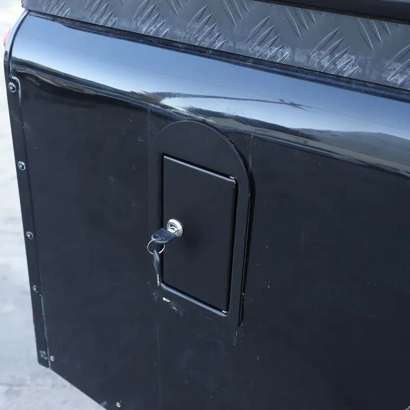 For Land Rover Defender 90 110 130 2004-2019 Aluminum Alloy Black Car Oil Fuel Tank Cap With Key Lock Cover Auto Accessories
For Land Rover Defender 90 110 130 2004-2019 Aluminum Alloy Black Car Oil Fuel Tank Cap With Key Lock Cover Auto Accessories