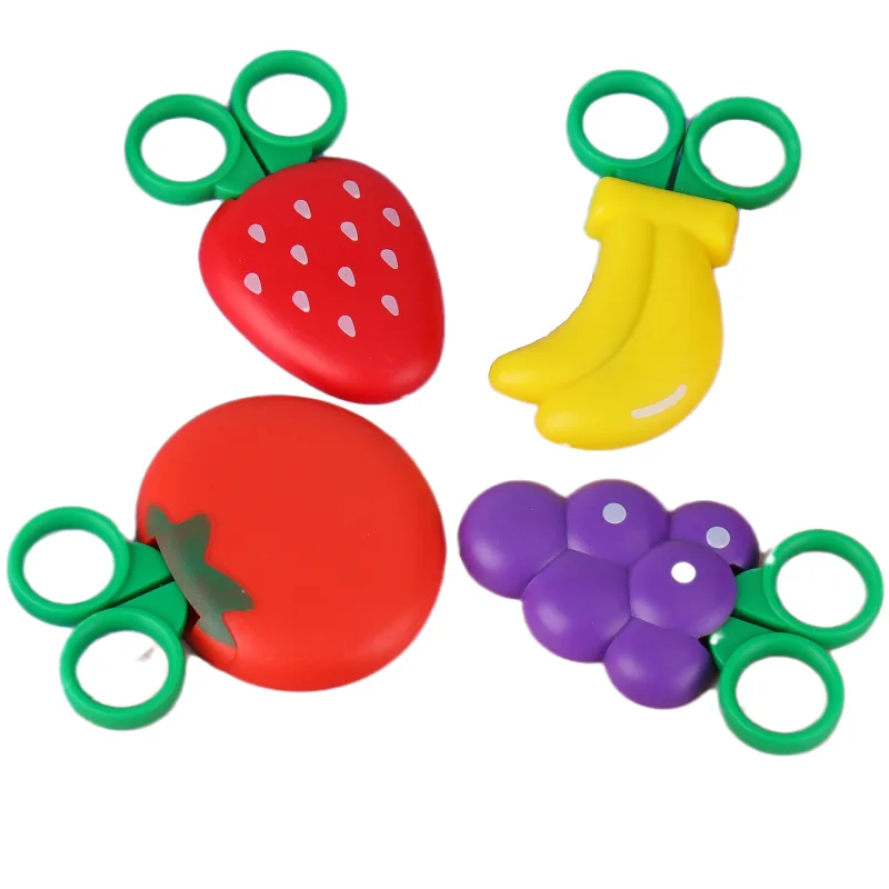1pcs Cartoon Fruit Magnetic Tiny Scissors Child Manual Safety Paper Scissors Cute Strawberry Student Stationery 
1pcs Cartoon Fruit Magnetic Tiny Scissors Child Manual Safety Paper Scissors Cute Strawberry Student Stationery