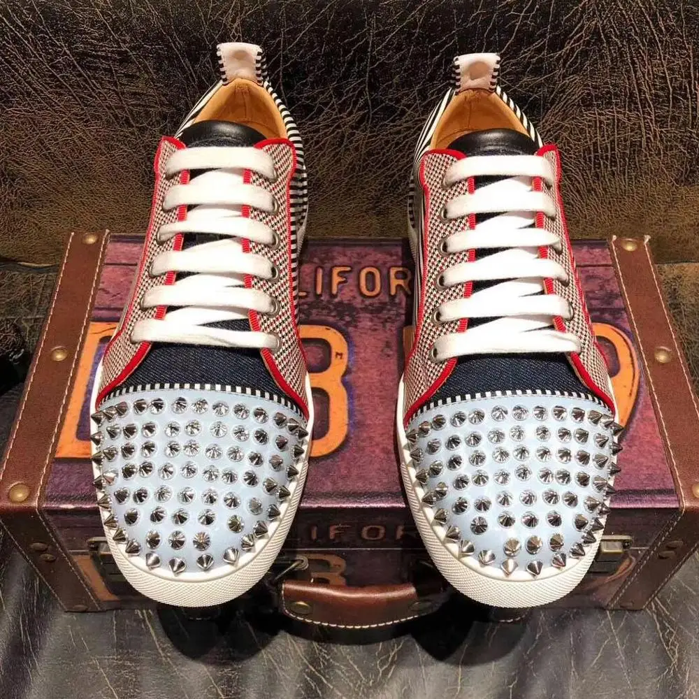 Winter Luxury Men's Designer Spikes Leather Shoes Man Fashion Glitter Casual Shoes Charm wedding dress prom Footwear Size 35-48
Winter Luxury Men's Designer Spikes Leather Shoes Man Fashion Glitter Casual Shoes Charm wedding dress prom Footwear Size 35-48