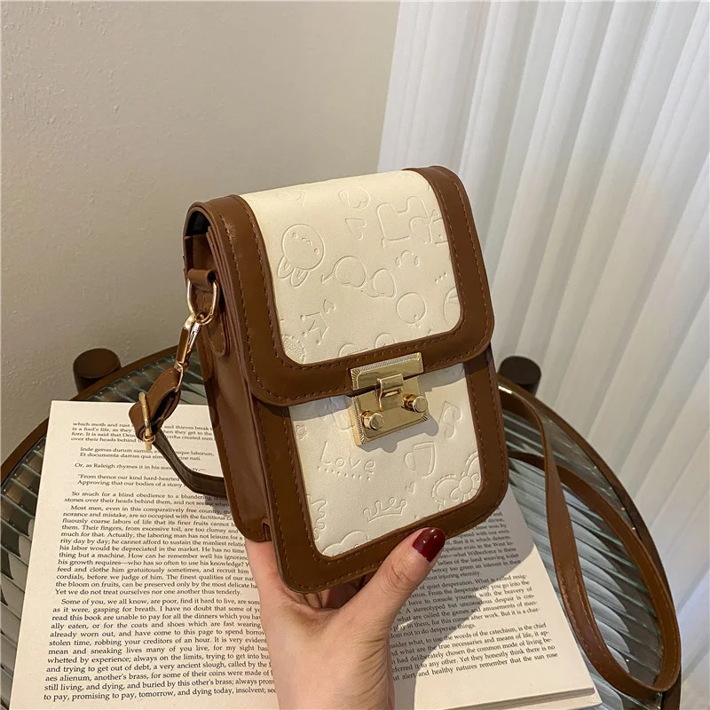 2022 spring new color contrast mobile phone bag Korean fashion embossed vertical style foreign style small bag foreign style
2022 spring new color contrast mobile phone bag Korean fashion embossed vertical style foreign style small bag foreign style