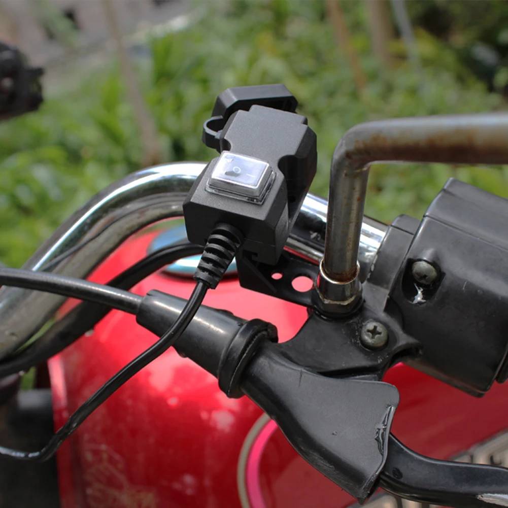 High Quality Handlebar Charger Power Adapter For Mobile Phone Plastic Waterproof Motorcycle Electronics Accessories
High Quality Handlebar Charger Power Adapter For Mobile Phone Plastic Waterproof Motorcycle Electronics Accessories