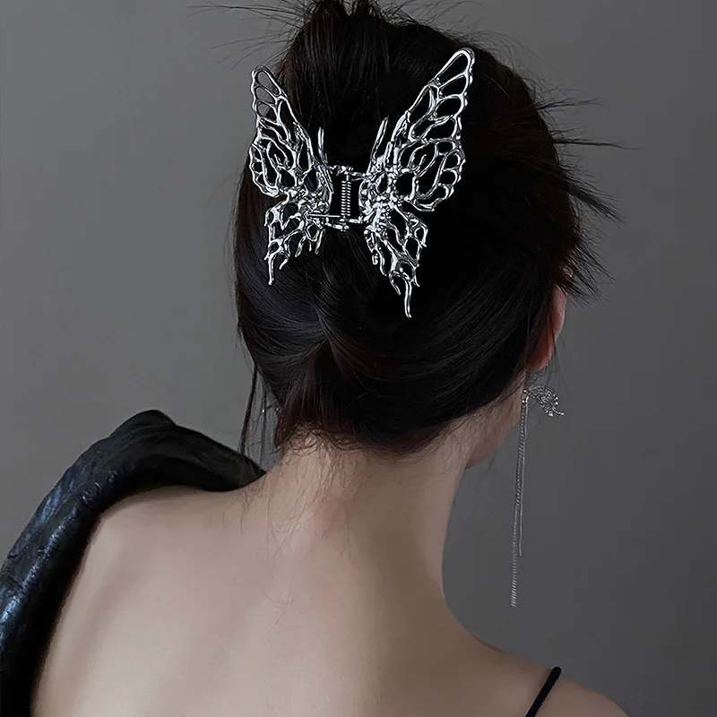 New Silver Butterfly Hair Clips For Women 188CM New Baroque Shiny Metal Butterfly Wings Hair Claws Clamps Creative Accessories
New Silver Butterfly Hair Clips For Women 188CM New Baroque Shiny Metal Butterfly Wings Hair Claws Clamps Creative Accessories