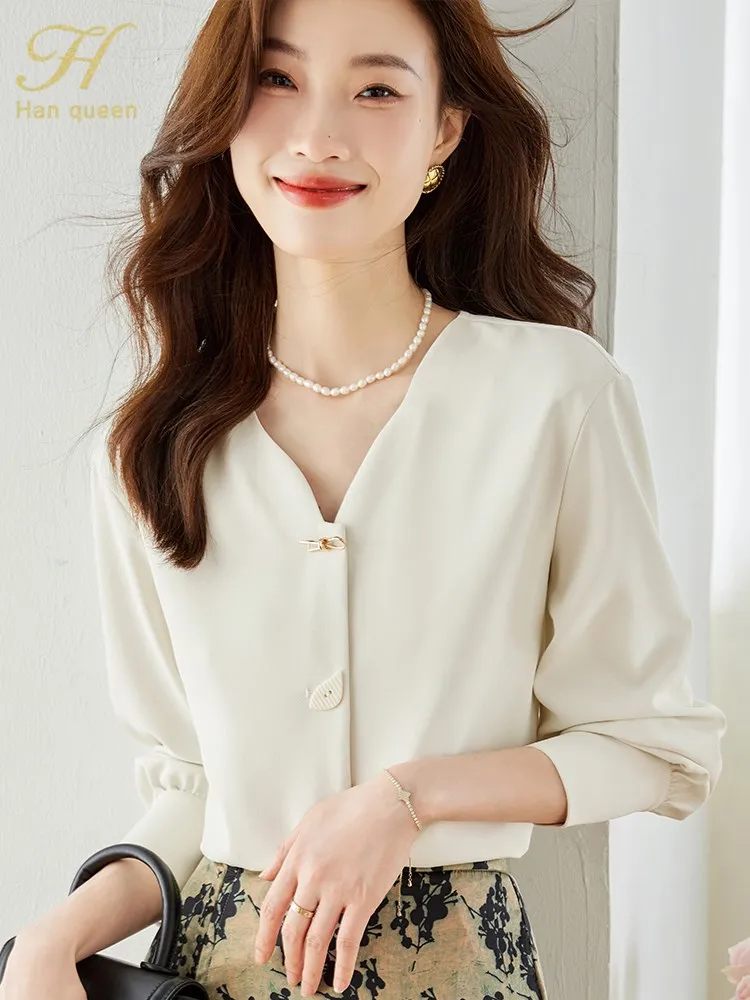 Блузка женская шифоновая с V-образным вырезом и рукавами-фонариками
Блузка женская шифоновая с V-образным вырезом и рукавами-фонариками