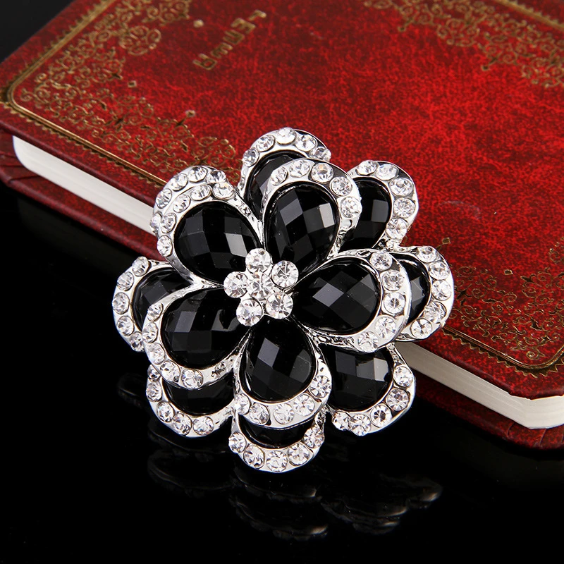 Simple Alloy Rhinestone-encrusted Brooch Fashion Clothing Corsage Clasp Pin Wedding Bouquet Accessories Creative Badge for Women
Simple Alloy Rhinestone-encrusted Brooch Fashion Clothing Corsage Clasp Pin Wedding Bouquet Accessories Creative Badge for Women