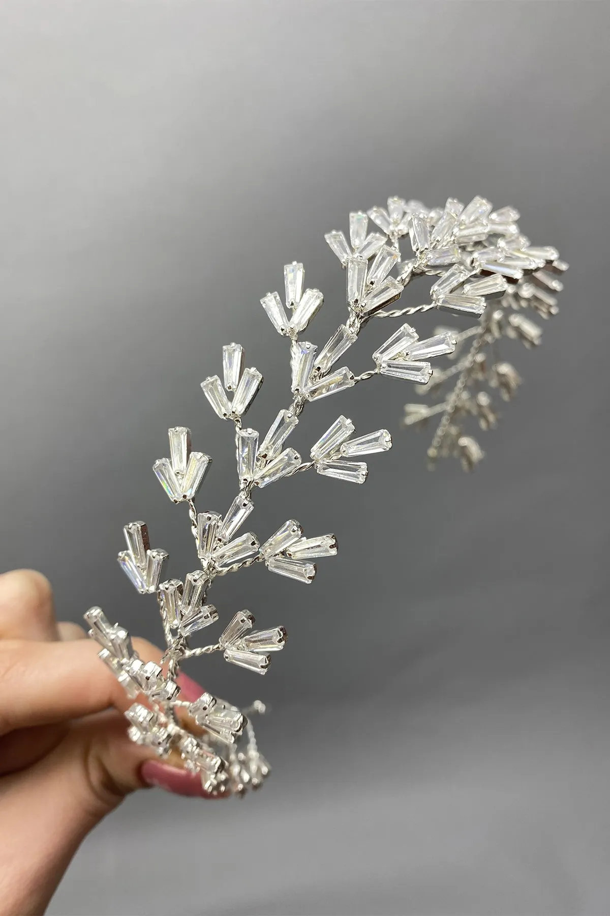 Циркониевый камень, свадебная корона Мила-группы 
Циркониевый камень, свадебная корона Мила-группы