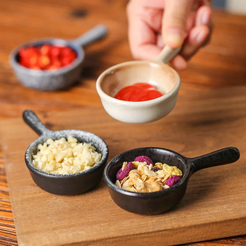 Керамическое маленькое блюдо FANCITY в японском стиле, бытовая тарелка для соевого соуса, уксуса, приправ, горячий горшок, миска для приправ, боковая тарелка pi
Керамическое маленькое блюдо FANCITY в японском стиле, бытовая тарелка для соевого соуса, уксуса, приправ, горячий горшок, миска для приправ, боковая тарелка pi