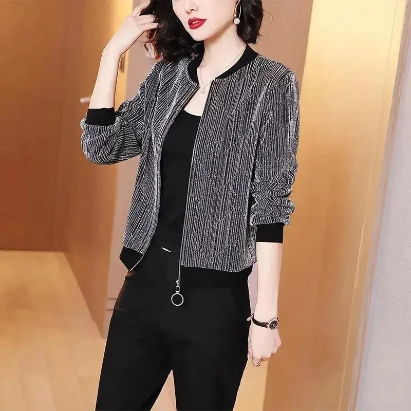 Women Fashion Casual Round Neck Jacket Women's Spring Temperament Loose Short Coat Female Stitching Baseball Uniform Top Coat
Women Fashion Casual Round Neck Jacket Women's Spring Temperament Loose Short Coat Female Stitching Baseball Uniform Top Coat