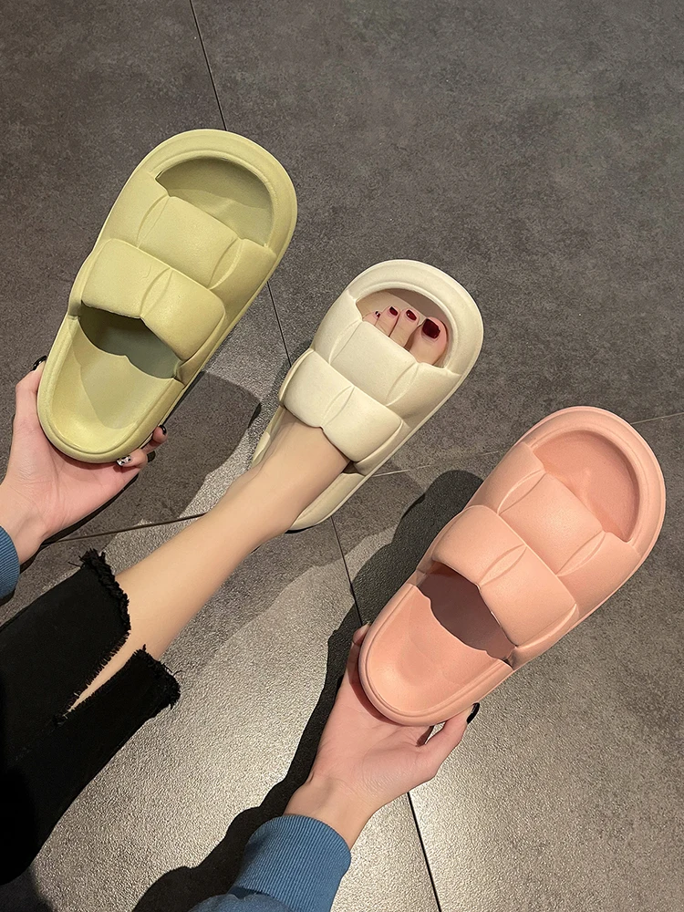 Shoes Woman's Slippers Luxury Slides Med Platform 2022 Flat Designer Rubber Fashion PU Autumn Female Shoes Ladies' Slippers Luxu
Shoes Woman's Slippers Luxury Slides Med Platform 2022 Flat Designer Rubber Fashion PU Autumn Female Shoes Ladies' Slippers Luxu