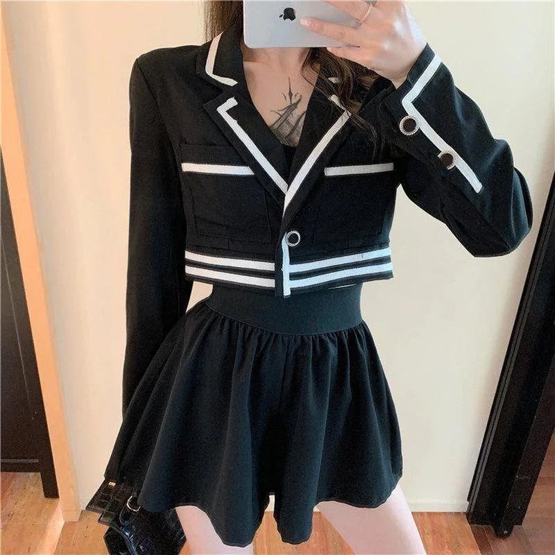 Vintage Suit Women 2022 Korean Fashion Black Jacket Shorts Skirt 2 Pieces Retro Summer Jacket + Umbrella Skirt Pants Women Sets
Vintage Suit Women 2022 Korean Fashion Black Jacket Shorts Skirt 2 Pieces Retro Summer Jacket + Umbrella Skirt Pants Women Sets