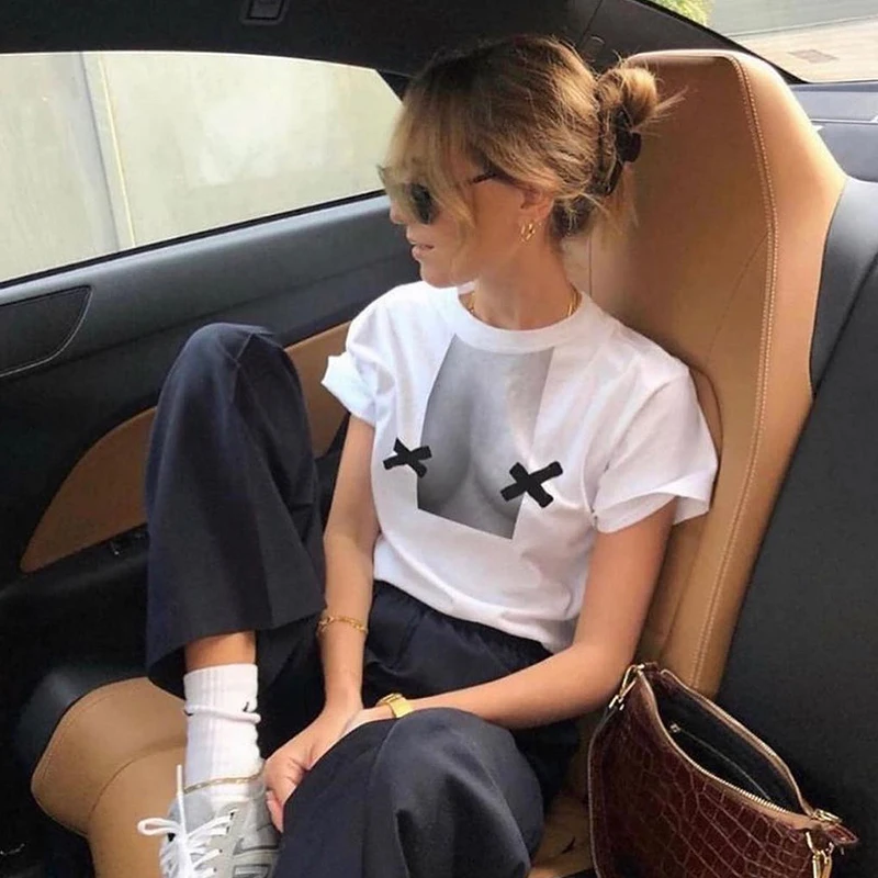 Футболка женская с принтом, белый модный топ с коротким рукавом, забавная уличная одежда с графическим принтом, простой пуловер Gyaru, на лето
Футболка женская с принтом, белый модный топ с коротким рукавом, забавная уличная одежда с графическим принтом, простой пуловер Gyaru, на лето