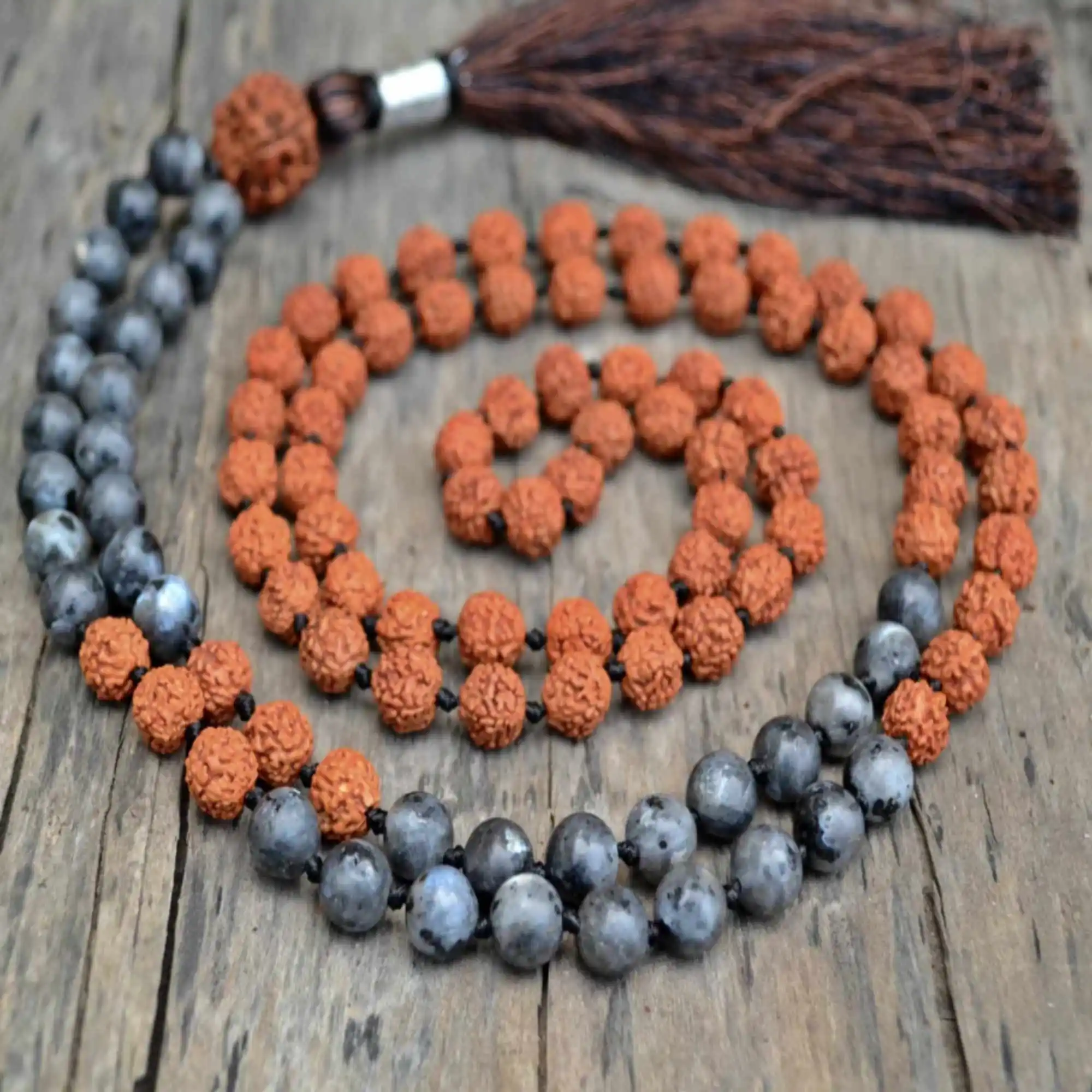 8mm Natural black Labradorite brown Sandalwood 108 knot necklace Energy Spirituality Elegant Fancy Chic Mental Taseel Easter 
8mm Natural black Labradorite brown Sandalwood 108 knot necklace Energy Spirituality Elegant Fancy Chic Mental Taseel Easter
