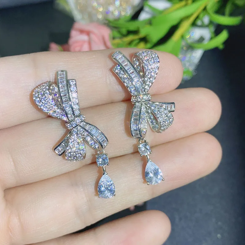 

2022 Elegant White Color Cubic Zirconia Bowknot Shinning Stud Earrings for Girls Dating Fashion Jewellery