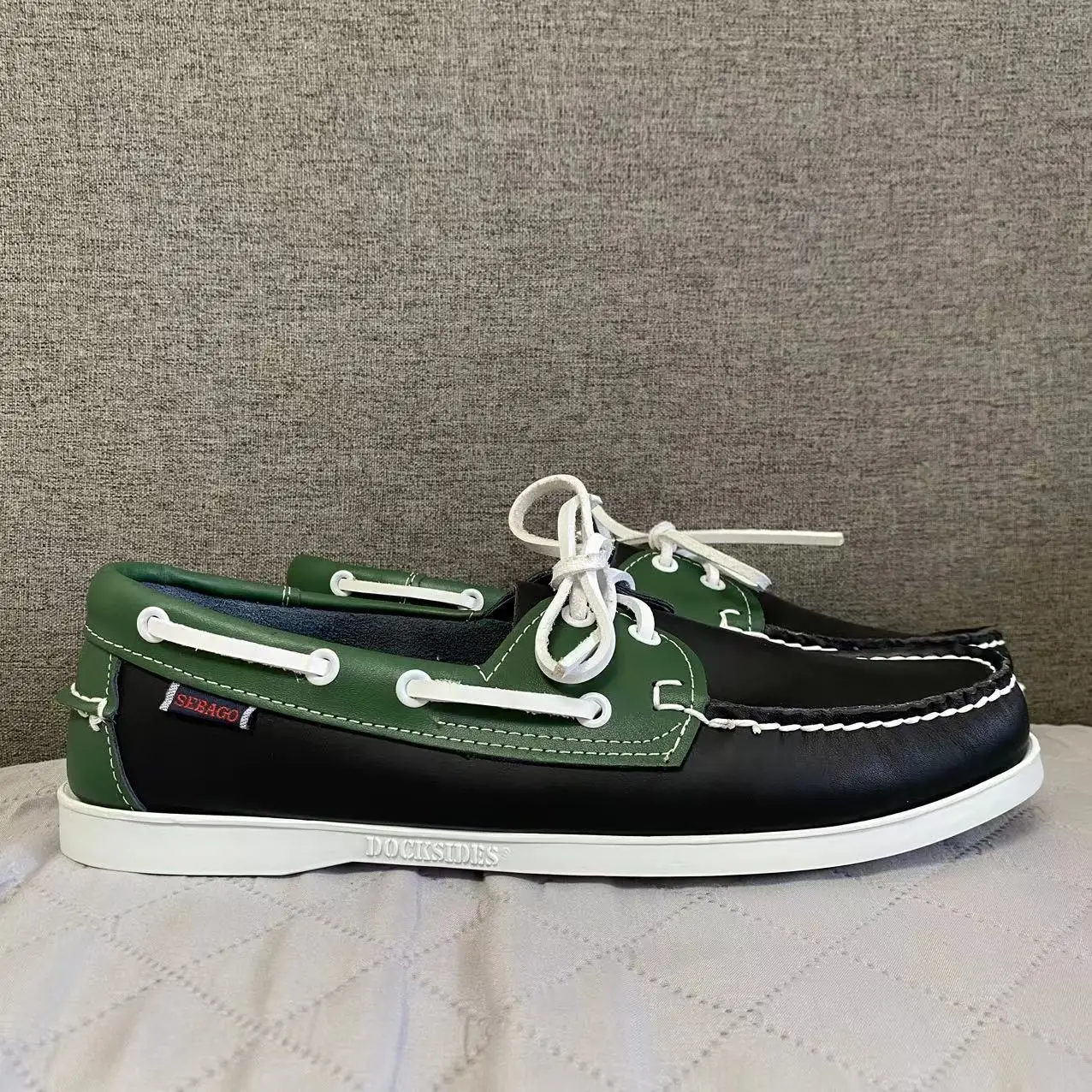 Authentic Sebago Docksides Shoes - Premium Leather Moc Toe Lace Up Boat Shoes D020
Authentic Sebago Docksides Shoes - Premium Leather Moc Toe Lace Up Boat Shoes D020