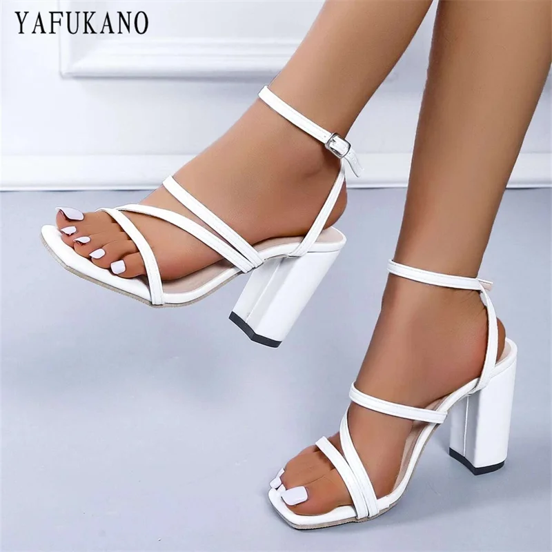 Chunky Heeled Ankle Strap Sandals Summer New Narrowband Casual Rome Shoes Simple Fashion Party Dress High Heels Size 35-43
Chunky Heeled Ankle Strap Sandals Summer New Narrowband Casual Rome Shoes Simple Fashion Party Dress High Heels Size 35-43