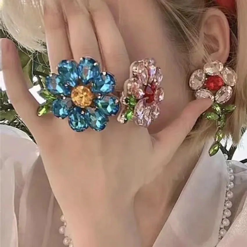 2022 New Korean Hot Sale Fashion Colorful Floral Crystal Open Ring Fashion Sweet Women Adjustable Size Ring Jewelry Gift Wholesa
2022 New Korean Hot Sale Fashion Colorful Floral Crystal Open Ring Fashion Sweet Women Adjustable Size Ring Jewelry Gift Wholesa