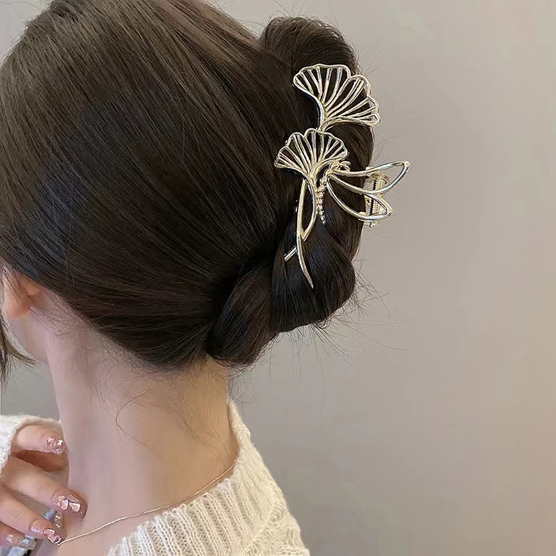 Fashion Ginkgo Biloba Hair Clips for Women Girls Ponytail Claw Clip Gold and Silver Color Retro Design Sense Hair Accessories
Fashion Ginkgo Biloba Hair Clips for Women Girls Ponytail Claw Clip Gold and Silver Color Retro Design Sense Hair Accessories