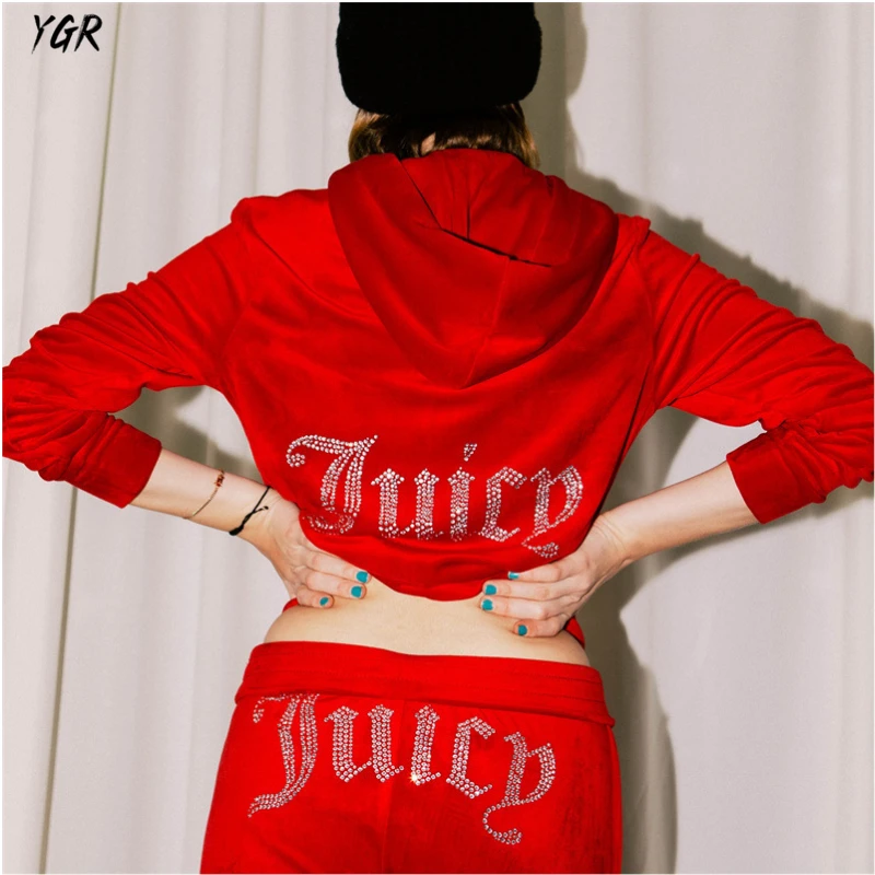 Juicy Coutoure Tracksuit Red Crop Top Bule Sweatshirts Two Piece Pants Sets Black Women Couture Set Hoodie Velvet Grey Outfits
Juicy Coutoure Tracksuit Red Crop Top Bule Sweatshirts Two Piece Pants Sets Black Women Couture Set Hoodie Velvet Grey Outfits