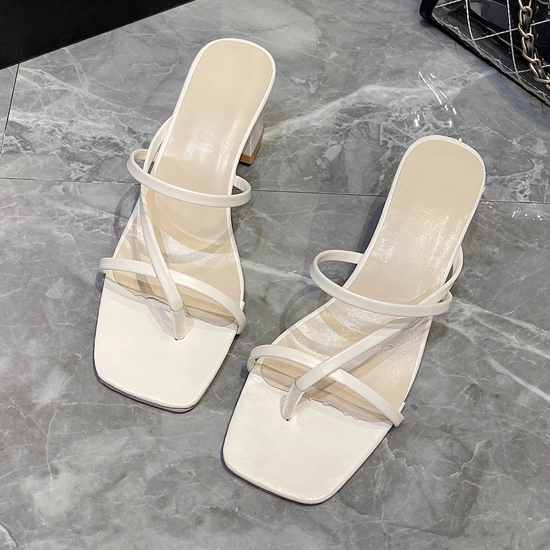 Women's Slippers Summer Transparent Chain Luxury Square Toe Flat Heel Women Plus Size Outdoor Beach Women Sandals Heels Women
Women's Slippers Summer Transparent Chain Luxury Square Toe Flat Heel Women Plus Size Outdoor Beach Women Sandals Heels Women