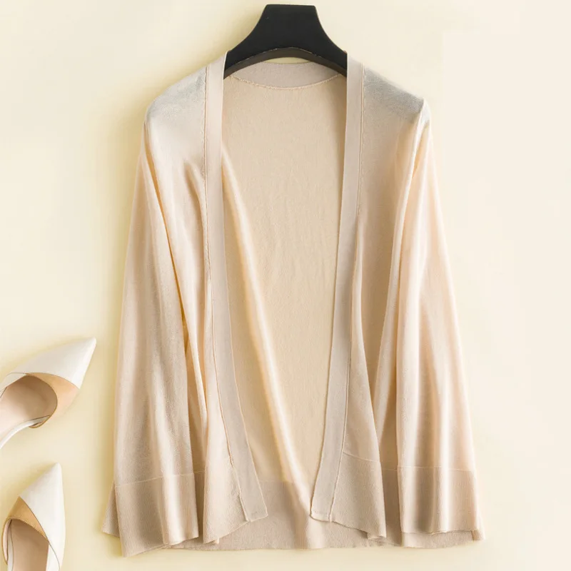 2022 Spring And Summer New Large Size Knitted Cardigan Female Ice Silk Korean Slim Short Section Sunscreen Thin Coat
2022 Spring And Summer New Large Size Knitted Cardigan Female Ice Silk Korean Slim Short Section Sunscreen Thin Coat