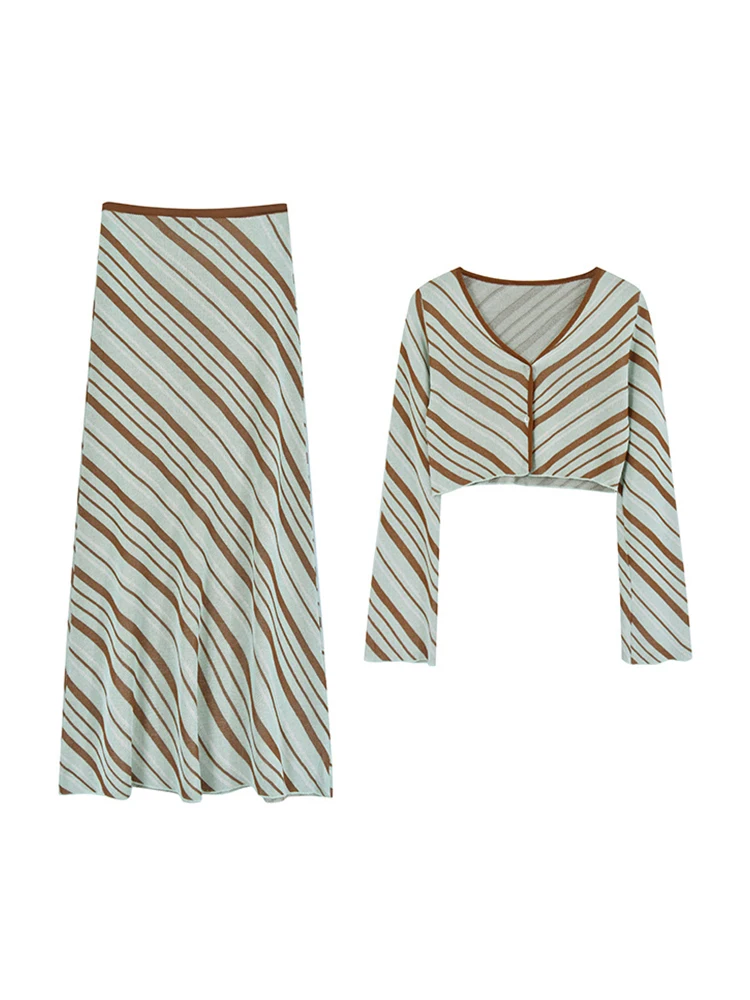 Vintage Women Contrast Color Striped Knit Autumn 2 Pieces Outfit V-neck Long Sleeve Blouses + High Waist Calf Length Midi Skirts
Vintage Women Contrast Color Striped Knit Autumn 2 Pieces Outfit V-neck Long Sleeve Blouses + High Waist Calf Length Midi Skirts