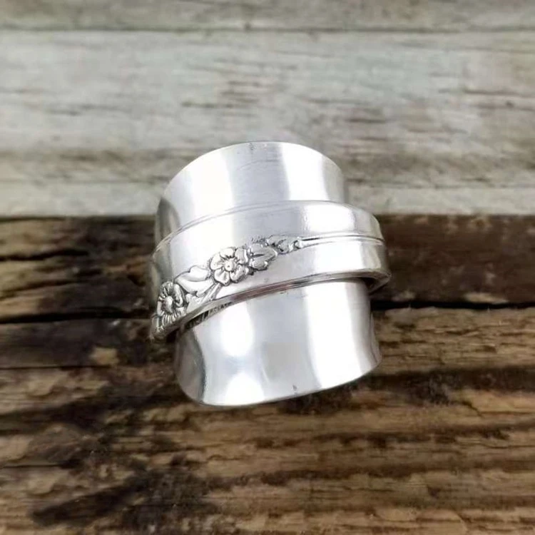 MFY New Men's And Women's Rings Simple Bright Printing Ring Fashion Temperament Men's And Women's Jewelry Factory Direct Supply 
MFY New Men's And Women's Rings Simple Bright Printing Ring Fashion Temperament Men's And Women's Jewelry Factory Direct Supply