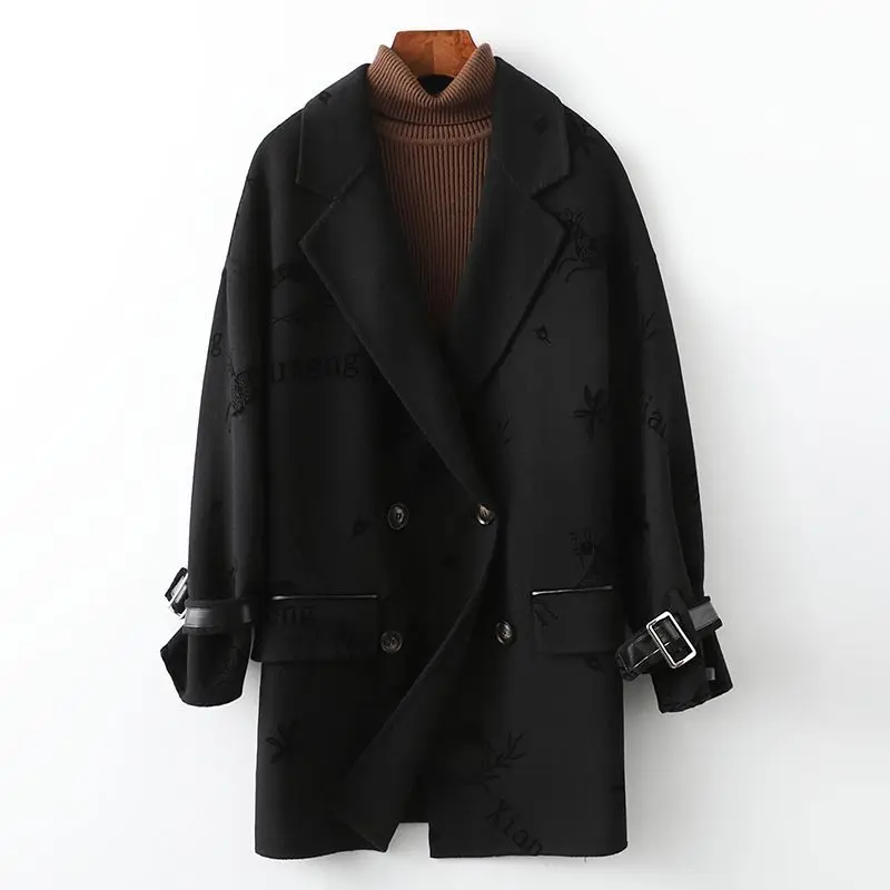 100% Wool 2023 autumn and winter New Fashion Mid length Suit Collar Double sided Wool Coat for Women
100% Wool 2023 autumn and winter New Fashion Mid length Suit Collar Double sided Wool Coat for Women