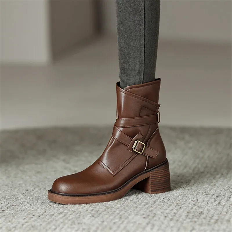 Autumn/winter Ankle Boots Women Chunky Heels Retro Round Toe Boots Split Leather Shoes for Women Fashion Belt Buckle Women Shoes
Autumn/winter Ankle Boots Women Chunky Heels Retro Round Toe Boots Split Leather Shoes for Women Fashion Belt Buckle Women Shoes