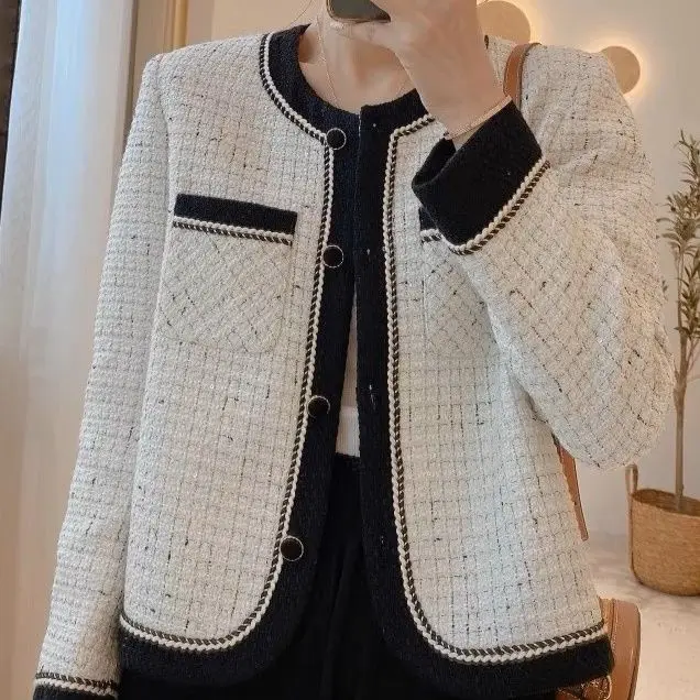 French Design Small Fragrance Jacket Women Spring Autumn 2023 New Korean Version of Luxury Woolen Short Coats Temperament A300
French Design Small Fragrance Jacket Women Spring Autumn 2023 New Korean Version of Luxury Woolen Short Coats Temperament A300