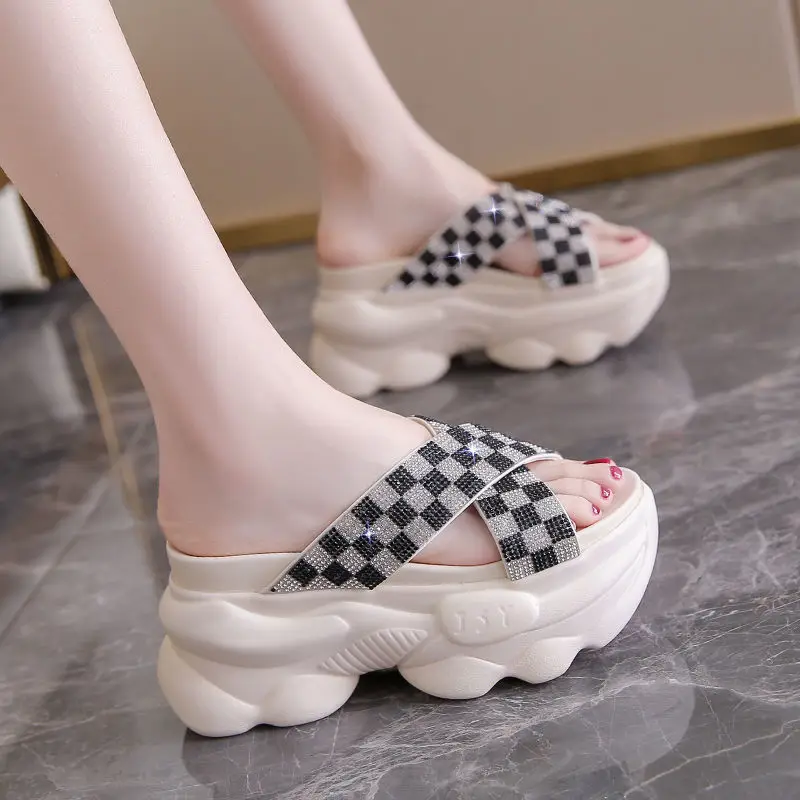 

Platform Slippers Women's 2022 New Summer Outdoor Wear Trending Sandals Super Hot Muffin Height Increasing Insole Sandals