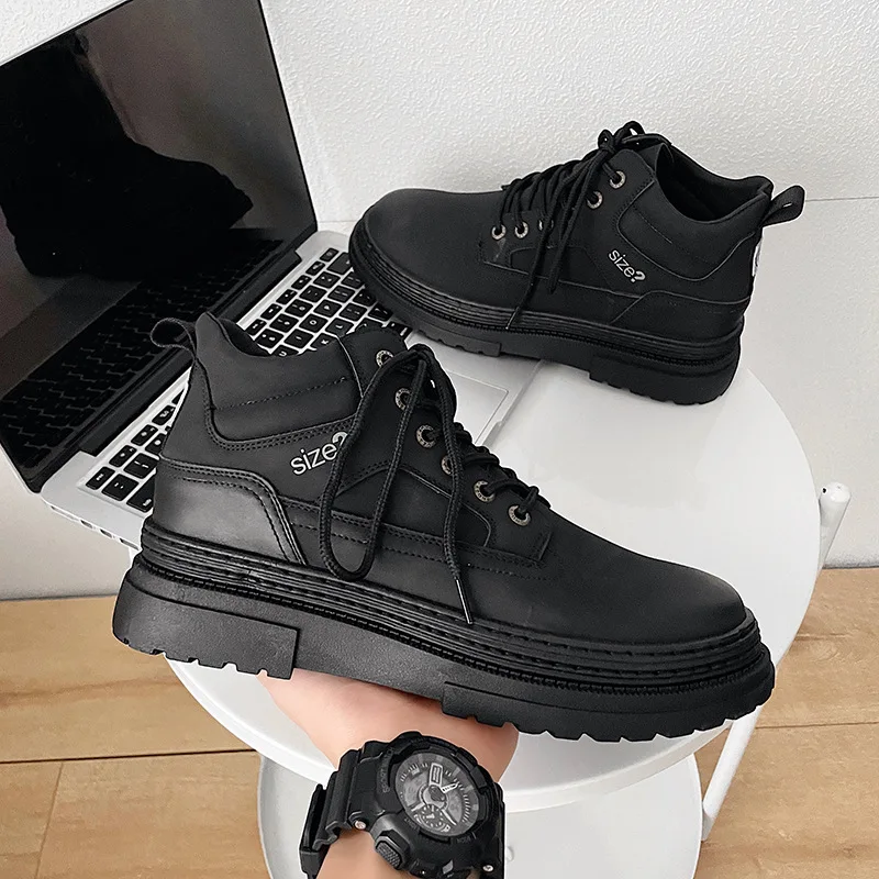 2022 New Retro Black Men's Boots Platform Ankle Shoes for Men Fashion Lace Up Tooling Outdoor Casual Comfortable Men's Shoes
2022 New Retro Black Men's Boots Platform Ankle Shoes for Men Fashion Lace Up Tooling Outdoor Casual Comfortable Men's Shoes