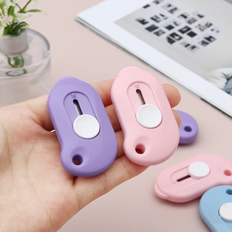 Portable Utility Knife Cute Cloud Express Unpacking Paper Envelope Cutter Art Cutting Mini Office Supplies School Stationery
Portable Utility Knife Cute Cloud Express Unpacking Paper Envelope Cutter Art Cutting Mini Office Supplies School Stationery