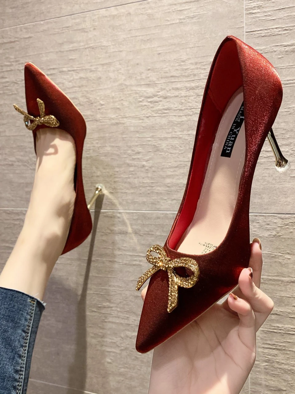 Black Heel Shoe Sandals Ladies Lace-Up Pointed Pumps Work Dress Professional All-Match 2022 Slip On African Bow Gold Toe Casual
Black Heel Shoe Sandals Ladies Lace-Up Pointed Pumps Work Dress Professional All-Match 2022 Slip On African Bow Gold Toe Casual