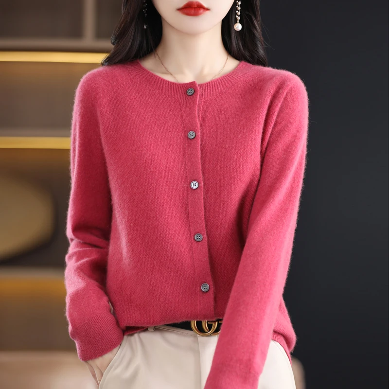 Autumn and winter new Merino 100% wool solid color warm female O-neck knitted long sleeve solid color cardigan
Autumn and winter new Merino 100% wool solid color warm female O-neck knitted long sleeve solid color cardigan