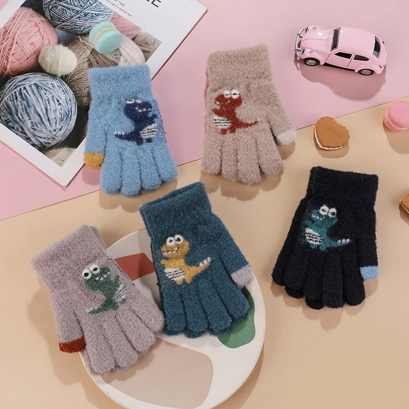 Winter Cartoon Five-finger Gloves Boys Knitted Plush Elementary School Girls Cute Warm Children's Gloves 
Winter Cartoon Five-finger Gloves Boys Knitted Plush Elementary School Girls Cute Warm Children's Gloves