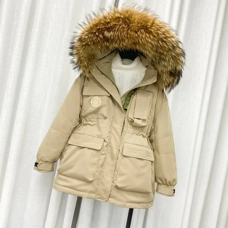 Winter Hooded Large Real Fur Collar Feather Jacket Women Loose Down Warm Coat Windproof Sleeve Outwear Waist Retractable
Winter Hooded Large Real Fur Collar Feather Jacket Women Loose Down Warm Coat Windproof Sleeve Outwear Waist Retractable
