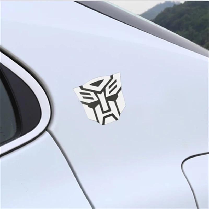 Car styling 3D Aluminum alloy Autobot Transformers Car Badge Rear Emblem Sticker For Mobile phone laptop Fashion decoration
Car styling 3D Aluminum alloy Autobot Transformers Car Badge Rear Emblem Sticker For Mobile phone laptop Fashion decoration