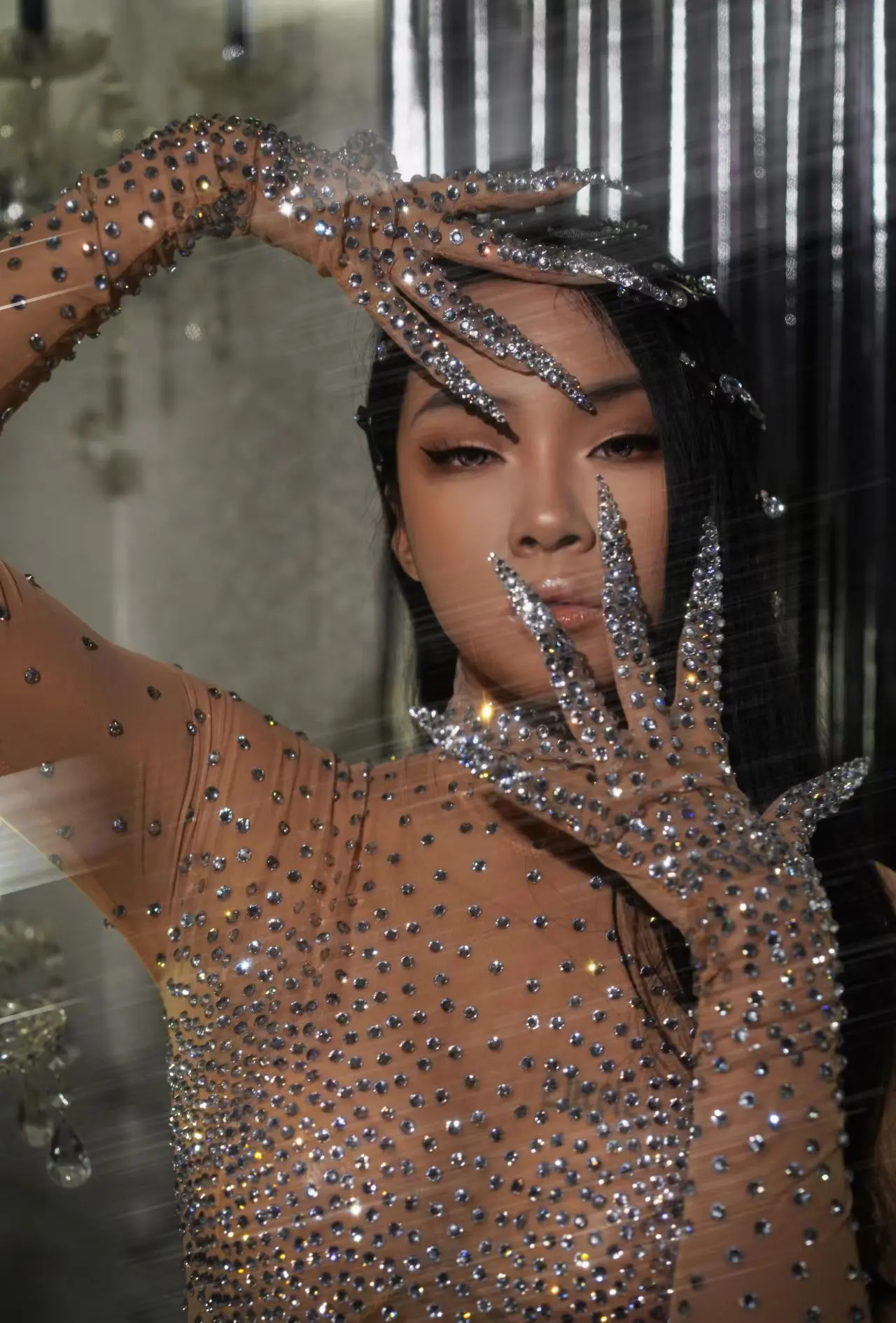 Silver Clear Mesh Golves Rhinestones Birthday Sexy Transparent Costume Evening Celebrate Stretch Outfit liangjia
Silver Clear Mesh Golves Rhinestones Birthday Sexy Transparent Costume Evening Celebrate Stretch Outfit liangjia