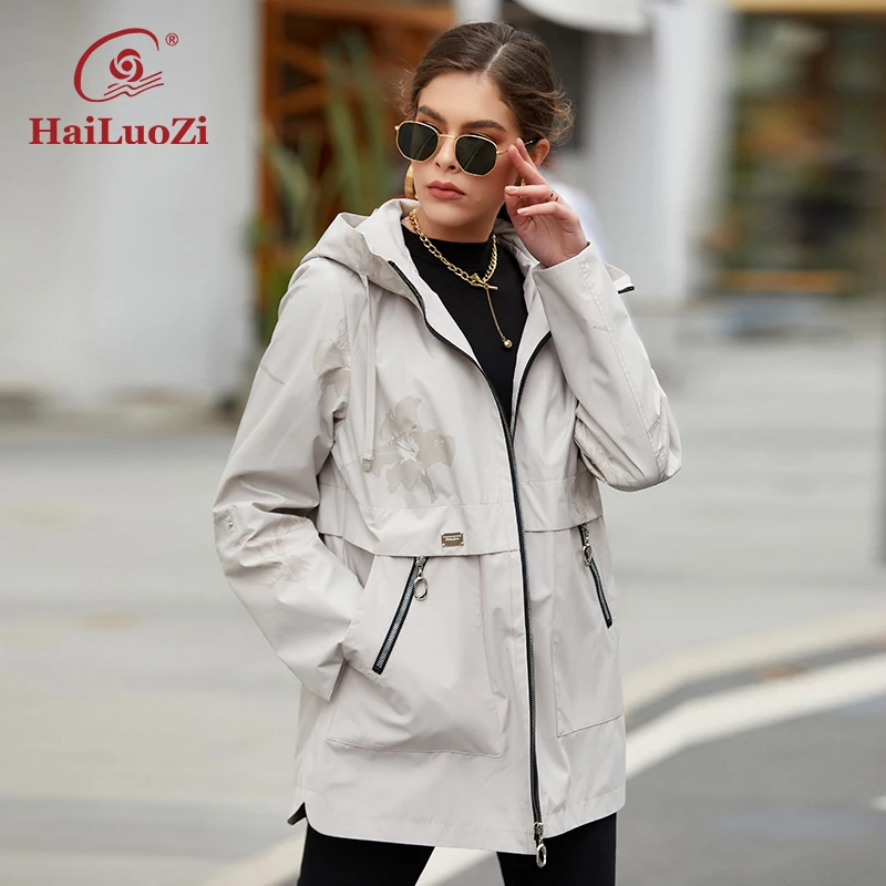 HaiLuoZi 2022 New Spring Women's Windbreaker Loose Fashion Printing Casual Women Coat High Quality Traf Zipper Short Jacket 9679
HaiLuoZi 2022 New Spring Women's Windbreaker Loose Fashion Printing Casual Women Coat High Quality Traf Zipper Short Jacket 9679