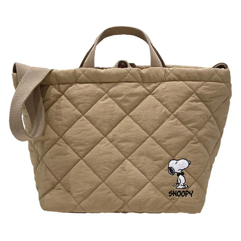 Snoopy's new plaid quilt messenger bag simple girl heart cute cartoon print large-capacity shoulder handbag
Snoopy's new plaid quilt messenger bag simple girl heart cute cartoon print large-capacity shoulder handbag