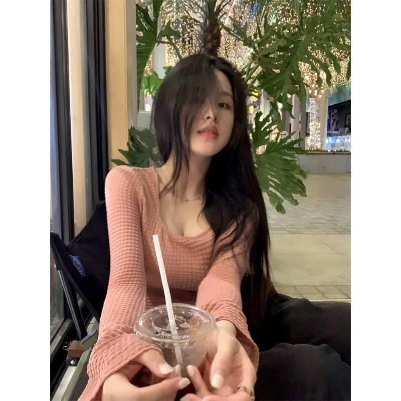 Korobov Autumn Irregular Design T-shirts Square Collar Slim Solid Color Flared Sleeve Crop Tops Y2k Clothes Fashion Camisetas
Korobov Autumn Irregular Design T-shirts Square Collar Slim Solid Color Flared Sleeve Crop Tops Y2k Clothes Fashion Camisetas