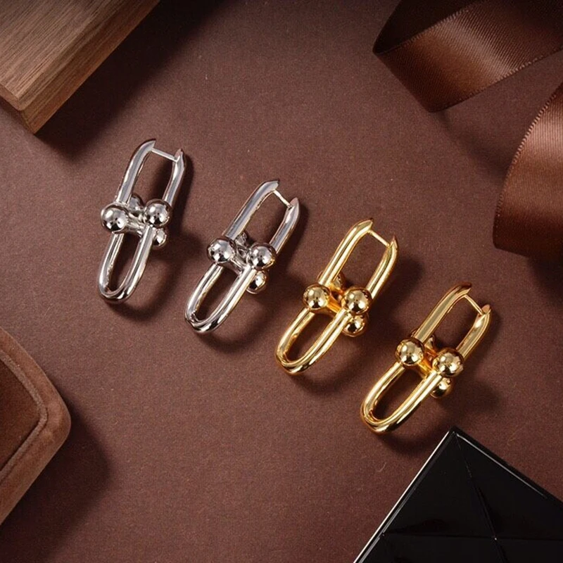 925 Silver Gold-plated U-shaped Earrings European Beauty Trend Temperament High Fashion Retro Brand Jewelry Gift
925 Silver Gold-plated U-shaped Earrings European Beauty Trend Temperament High Fashion Retro Brand Jewelry Gift