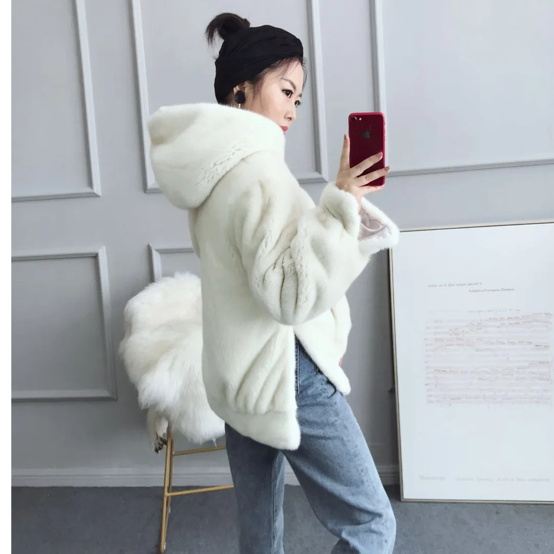 coats 2023 women's new outerwear velvet mink fur outwear loose hooded fur women
coats 2023 women's new outerwear velvet mink fur outwear loose hooded fur women
