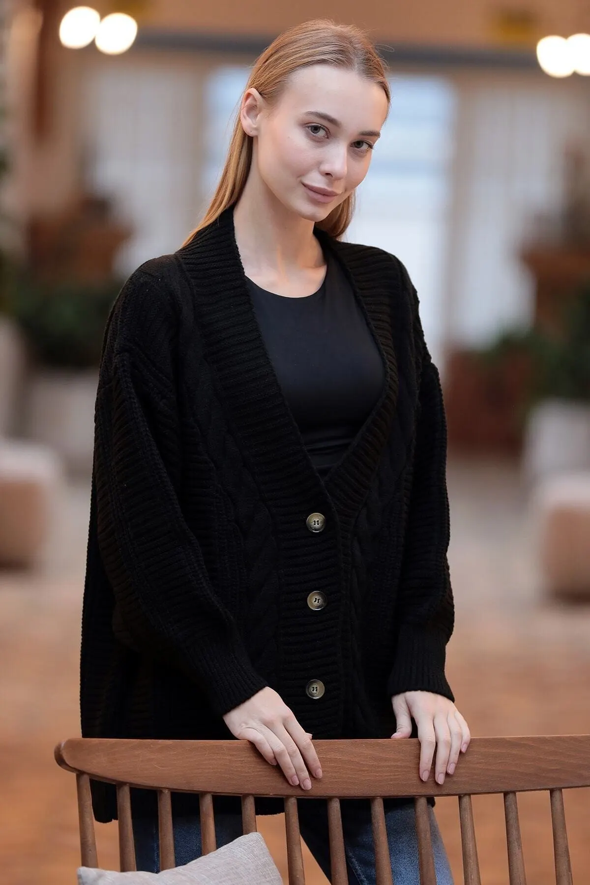 Женский кардиган на пуговицах с плетеными рукавами-воздушными шариками, повседневный вязаный качественный модный свитер, свободный джемпе...
Женский кардиган на пуговицах с плетеными рукавами-воздушными шариками, повседневный вязаный качественный модный свитер, свободный джемпе...