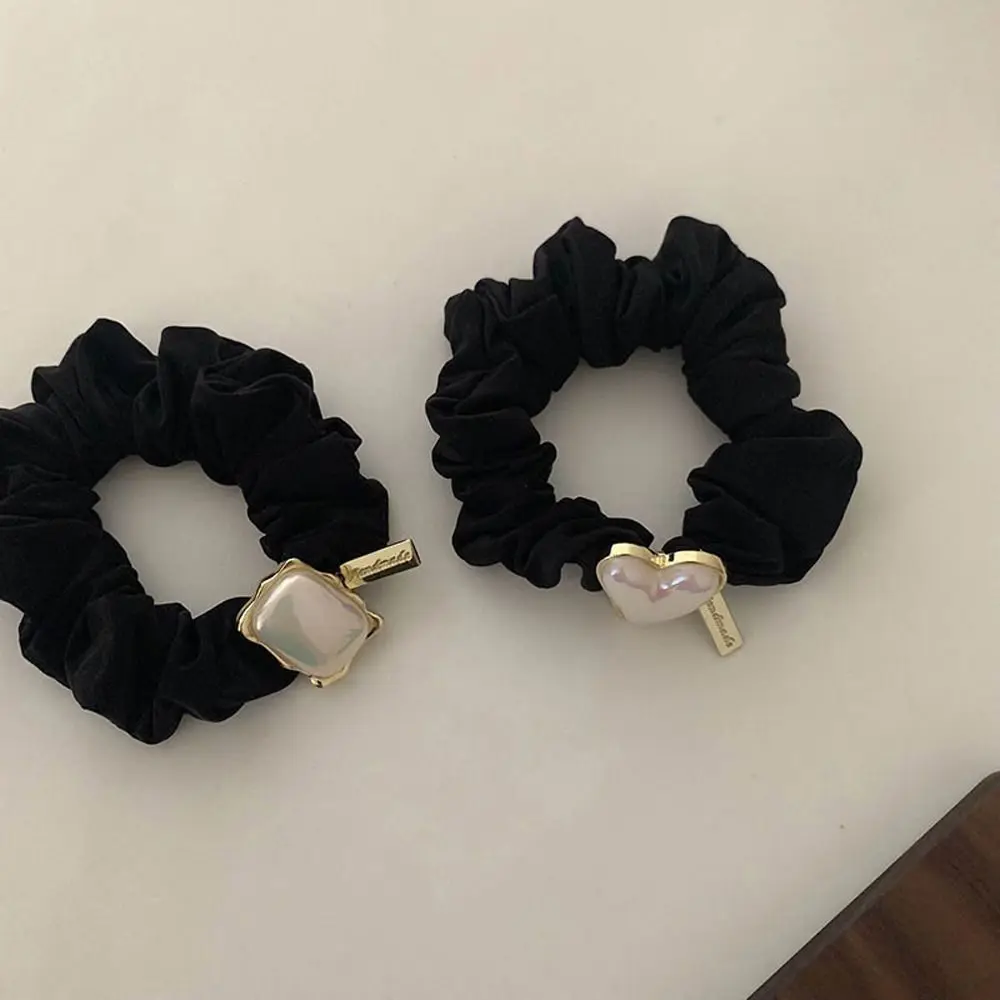 Women Simple Elegant Ponytail Holder Hair Rope Heart Pearl Hair Scrunchies High Elasticity Hair Rope Hair Tie Hair Accessories
Women Simple Elegant Ponytail Holder Hair Rope Heart Pearl Hair Scrunchies High Elasticity Hair Rope Hair Tie Hair Accessories