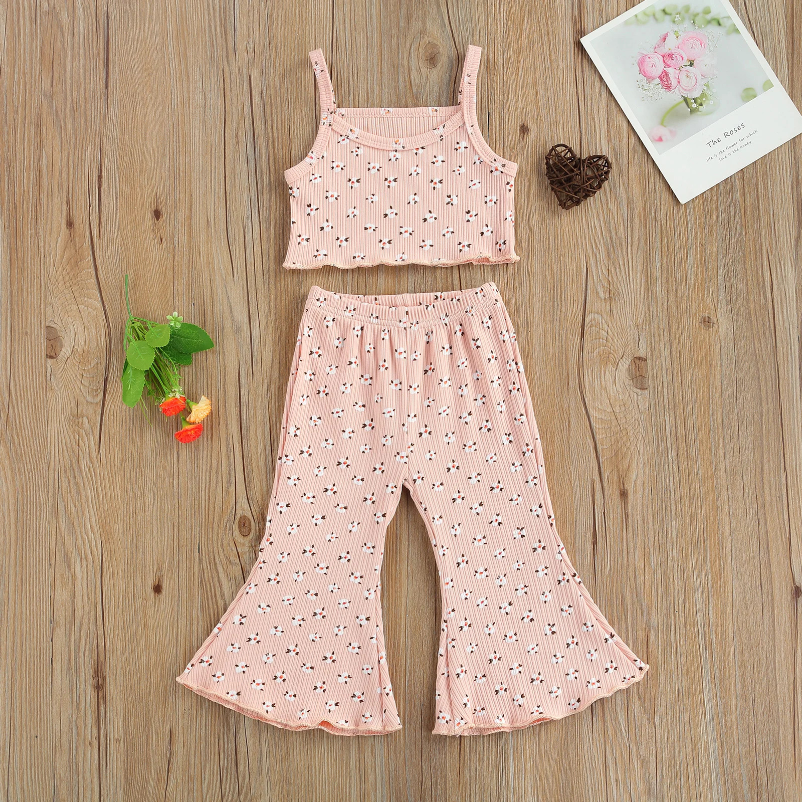 Toddler Baby Girl Summer Clothes Floral Sleeveless Halter Crop Tops + Flared Pants Bell Bottoms Kids Outfit Set
Toddler Baby Girl Summer Clothes Floral Sleeveless Halter Crop Tops + Flared Pants Bell Bottoms Kids Outfit Set