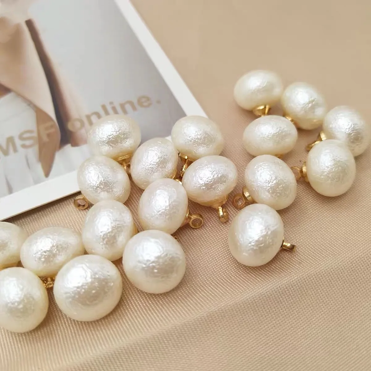 20Pcs 10mm Round Crumpled Mushroom Pearl Buttons for Scrapbooking Boutique Garment Decorative Square Buckle DIY Clothing Accesso
20Pcs 10mm Round Crumpled Mushroom Pearl Buttons for Scrapbooking Boutique Garment Decorative Square Buckle DIY Clothing Accesso