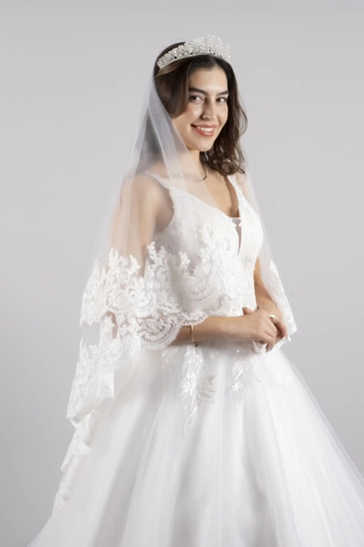 Фата свадебная двухслойная с французским кружевом, свадебный аксессуар, верхний пол 70 см, нижний пол 120 см 
Фата свадебная двухслойная с французским кружевом, свадебный аксессуар, верхний пол 70 см, нижний пол 120 см